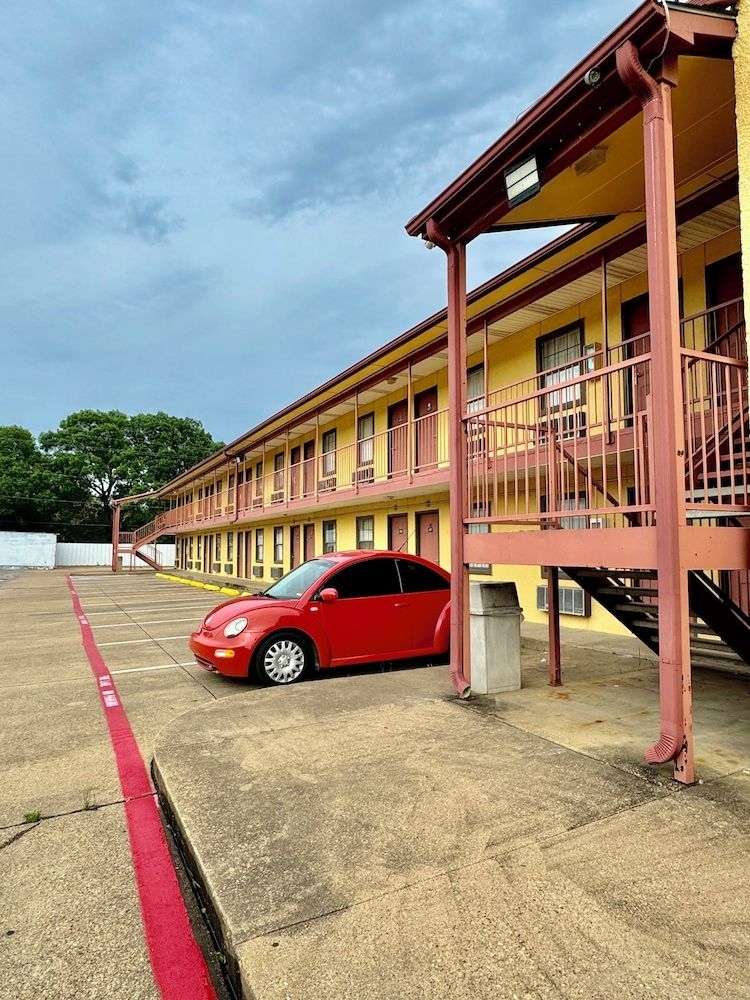 Seagoville Inn2