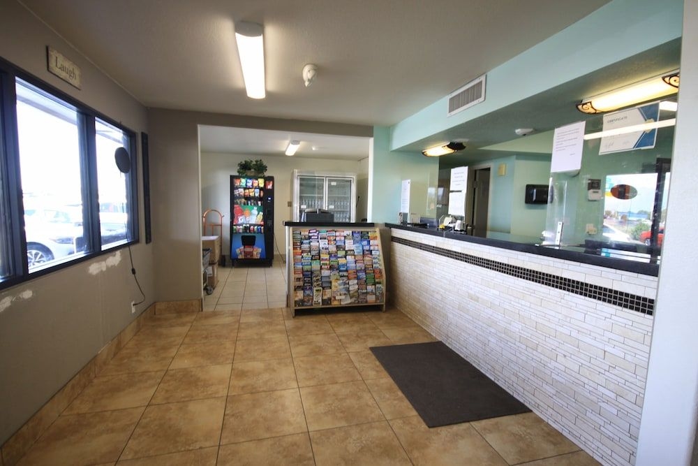 Affordable Inn Denver West4
