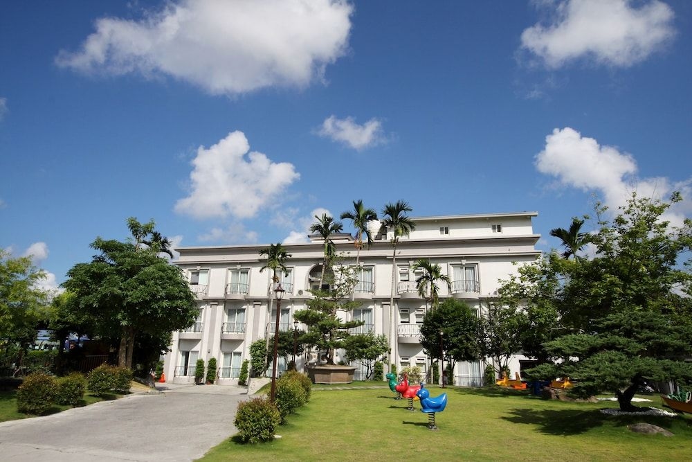 โรงแรมสปริง เฟาน์เทน (Spring Fountain Hotel)1