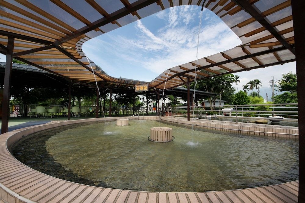 โรงแรมสปริง เฟาน์เทน (Spring Fountain Hotel)3