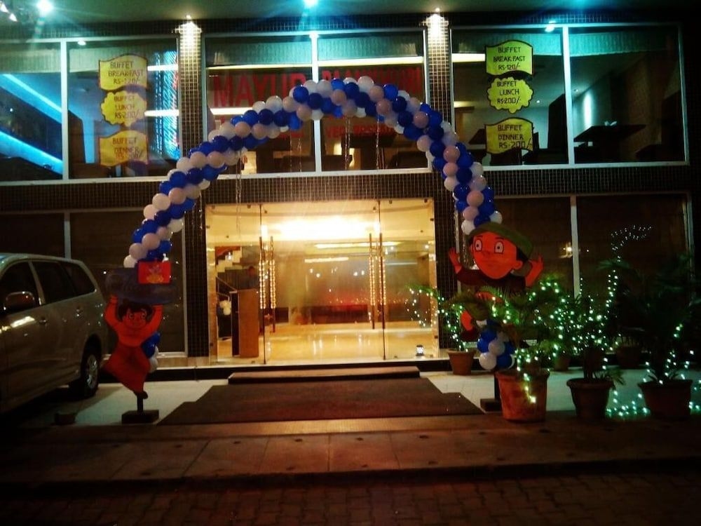 Mayur Hotel2