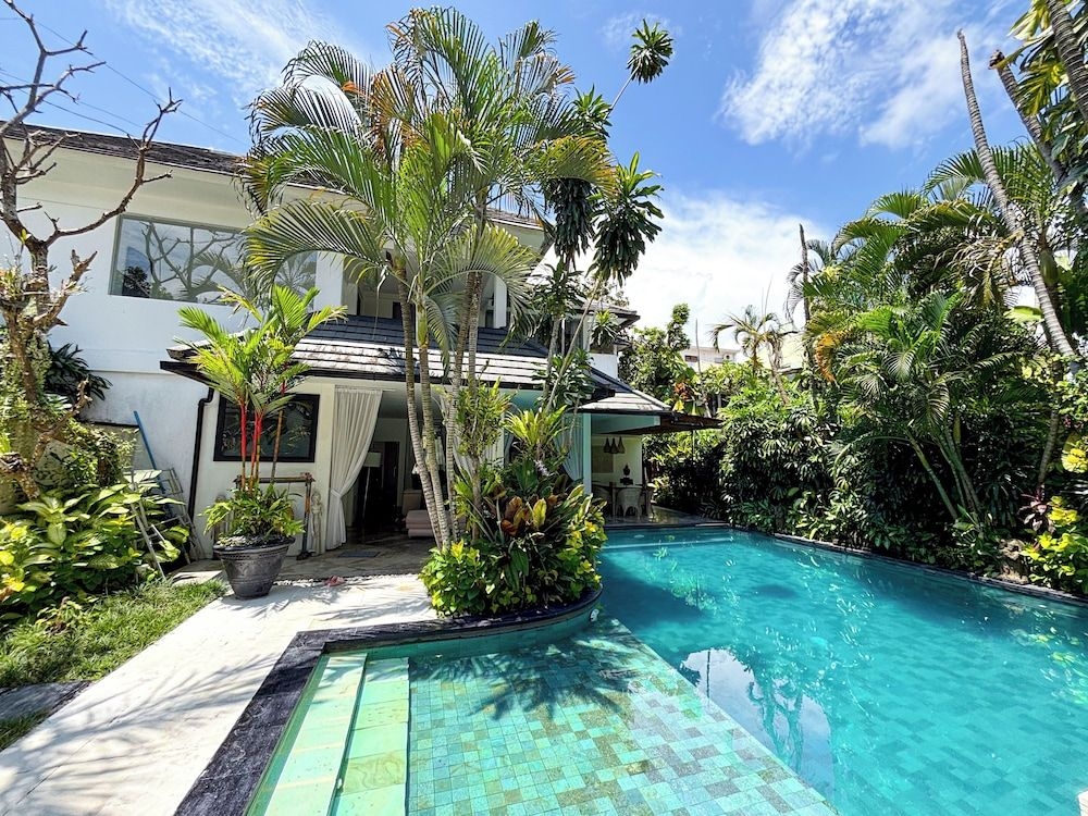Esha Villa Seminyak0