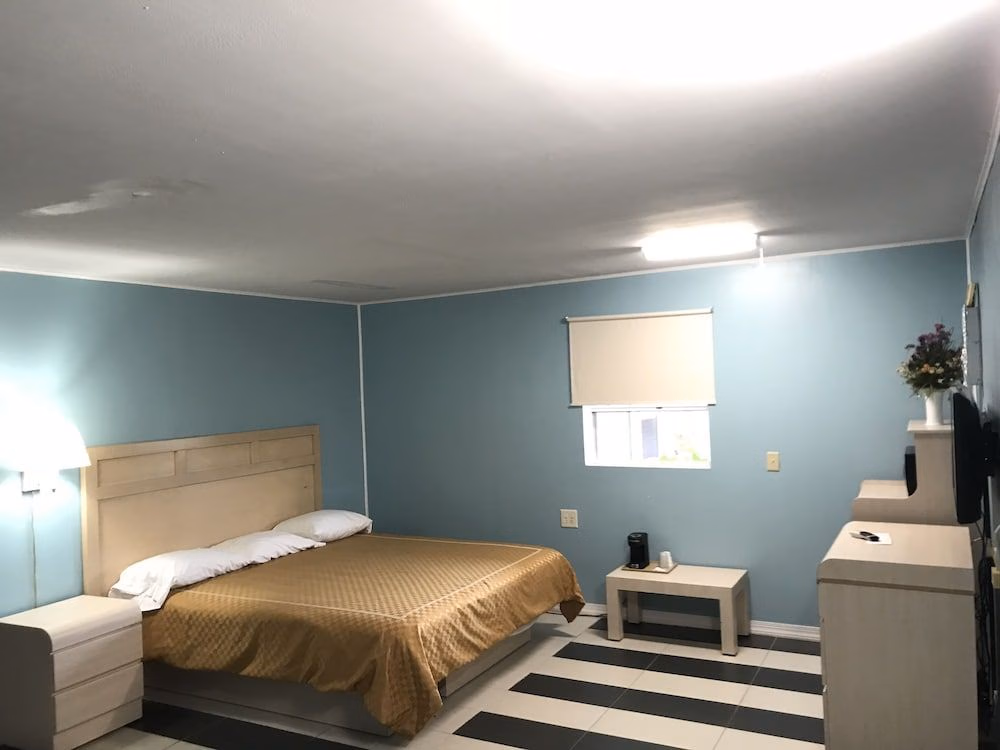 Apollo Inn4
