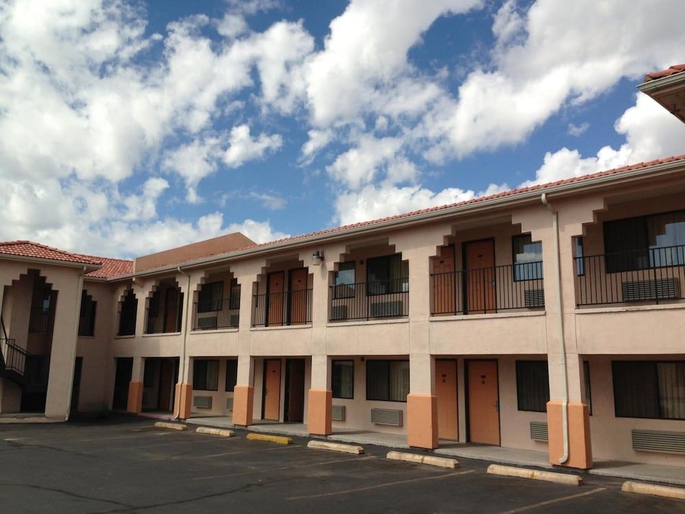 Luxury Inn2