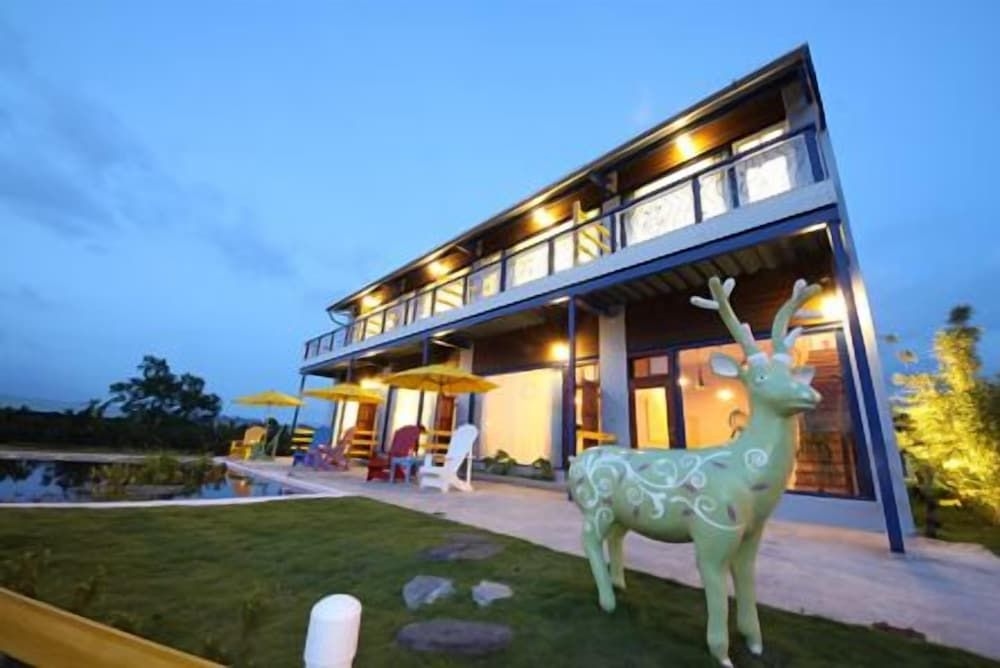 Follow Me designed B&B3