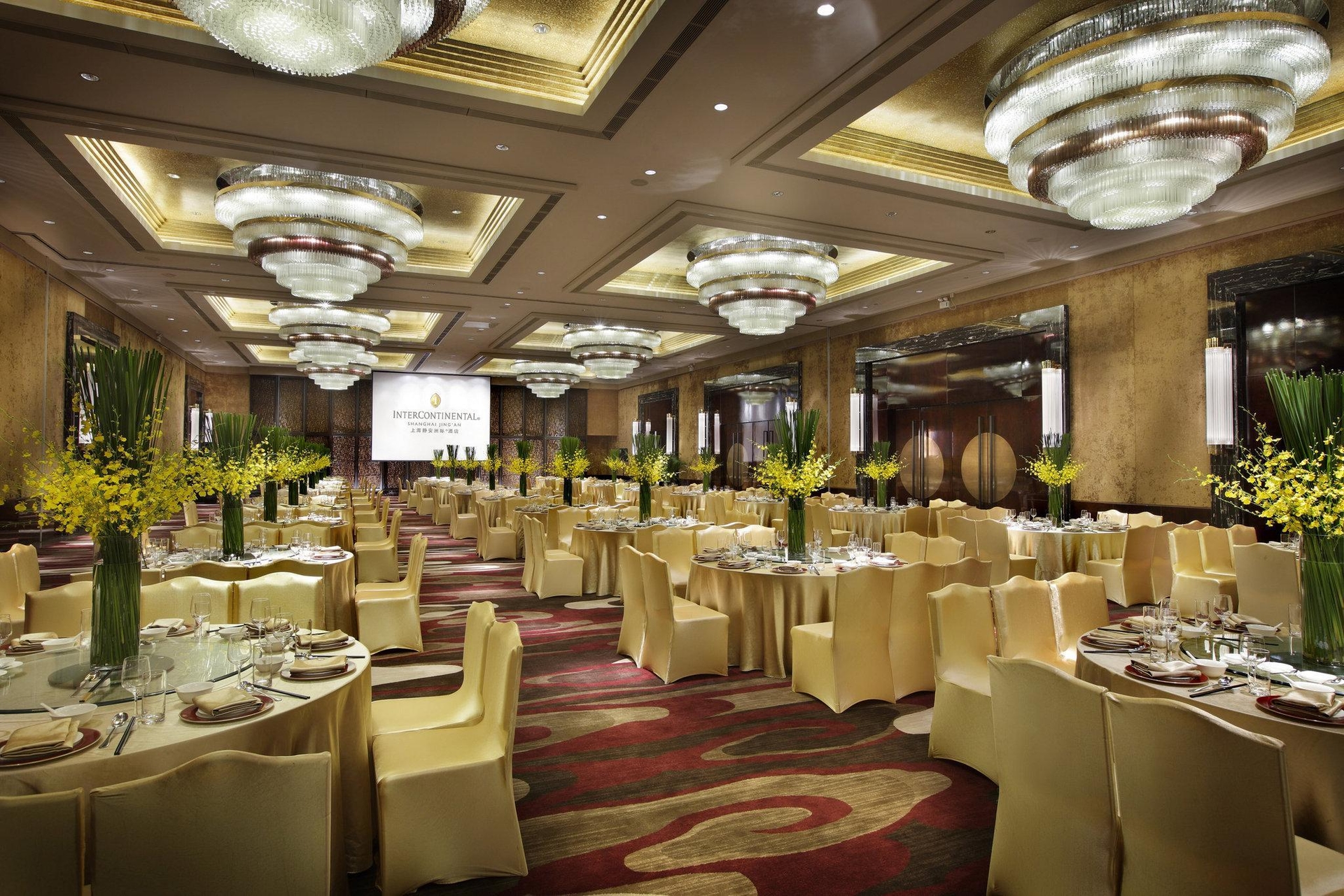 อินเตอร์คอนติเนนตัล เซี่ยงไฮ้ จิงอัน (Intercontinental Shanghai Jing'an)1