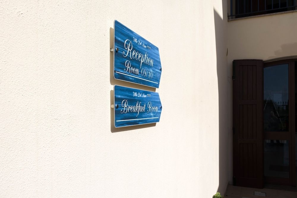 Hotel Via Del Mare1