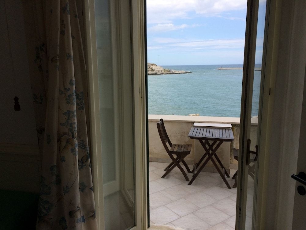 Rocca Sul Mare0