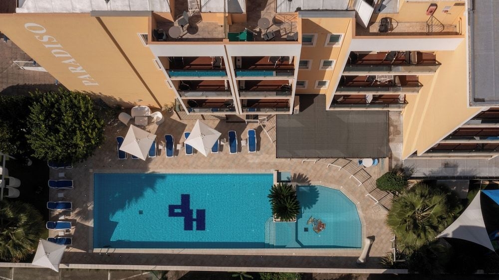 Hotel Paradiso0