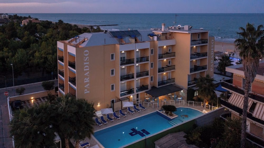 Hotel Paradiso3
