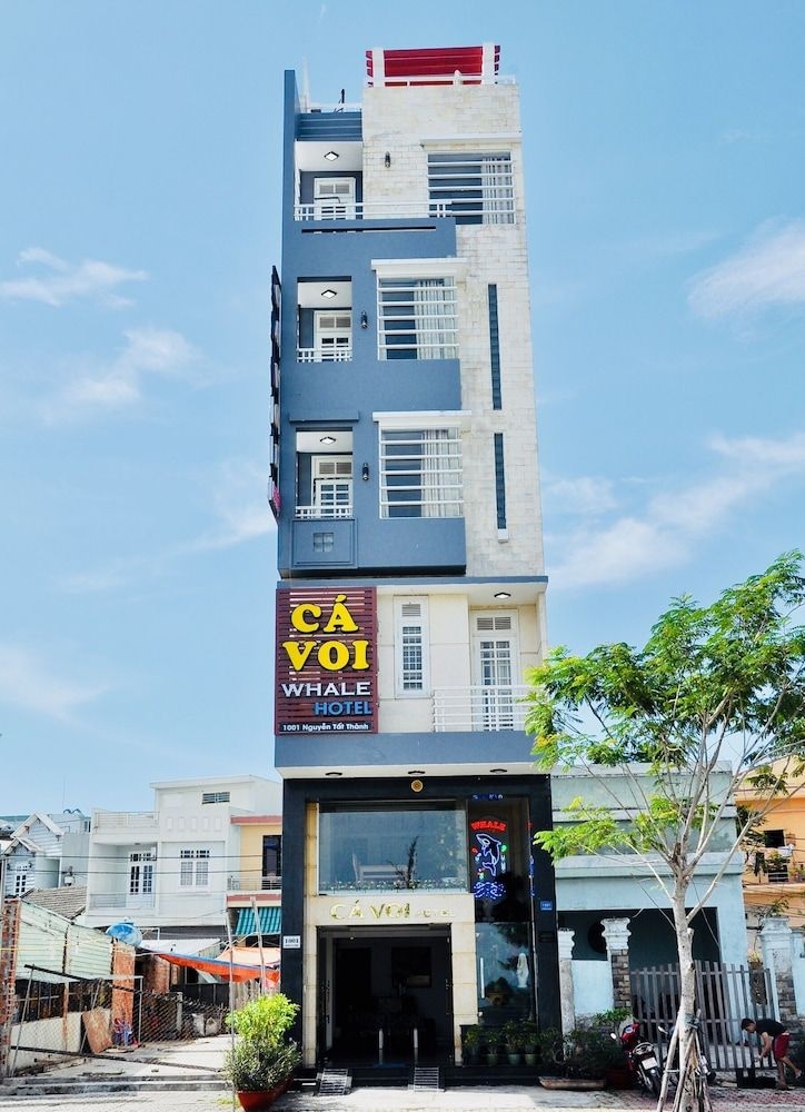 โรงแรมวาล (Blue Whale Hotel)2