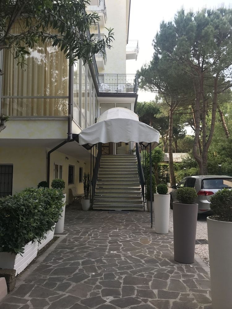 Hotel Augustus0