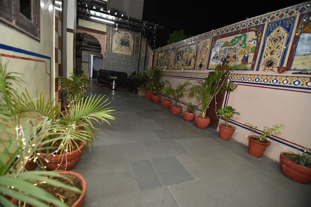 Hotel Vaishnavi1