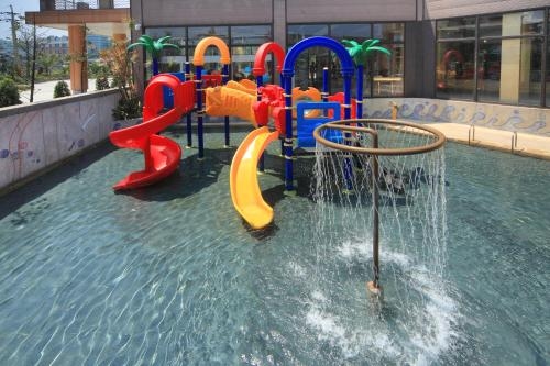 จุนยงฉวน สปา ฮอตสปริง รีสอร์ท (Jun Yong Quan Spa Hotspring Resort)1