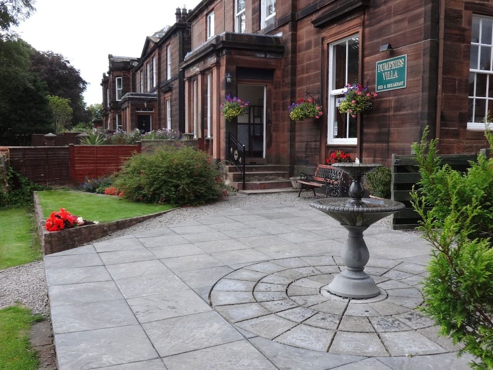 Dumfries Villa1