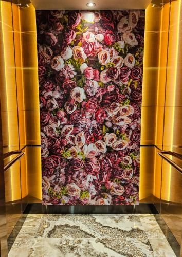 โฮเทล 81 พาเลซ (Hotel 81 Palace)0