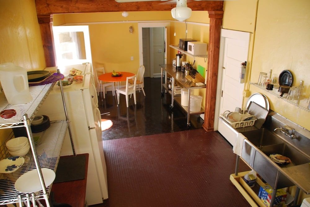 Hostel On 3rd4
