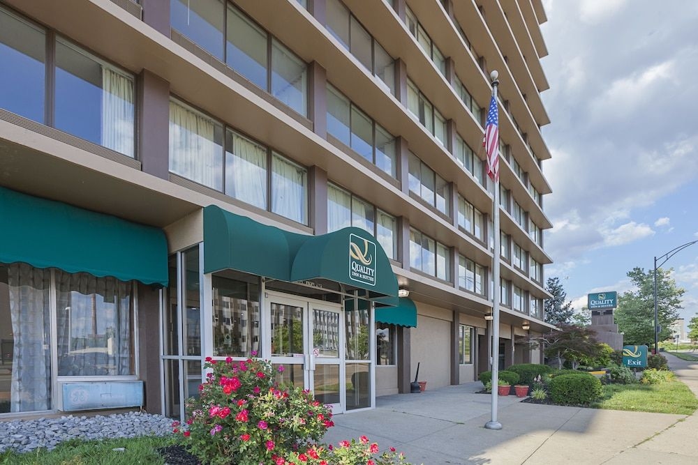 Quality Inn1