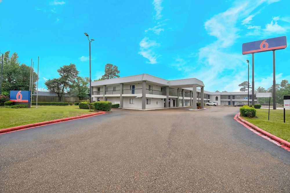 Rodeway Inn1