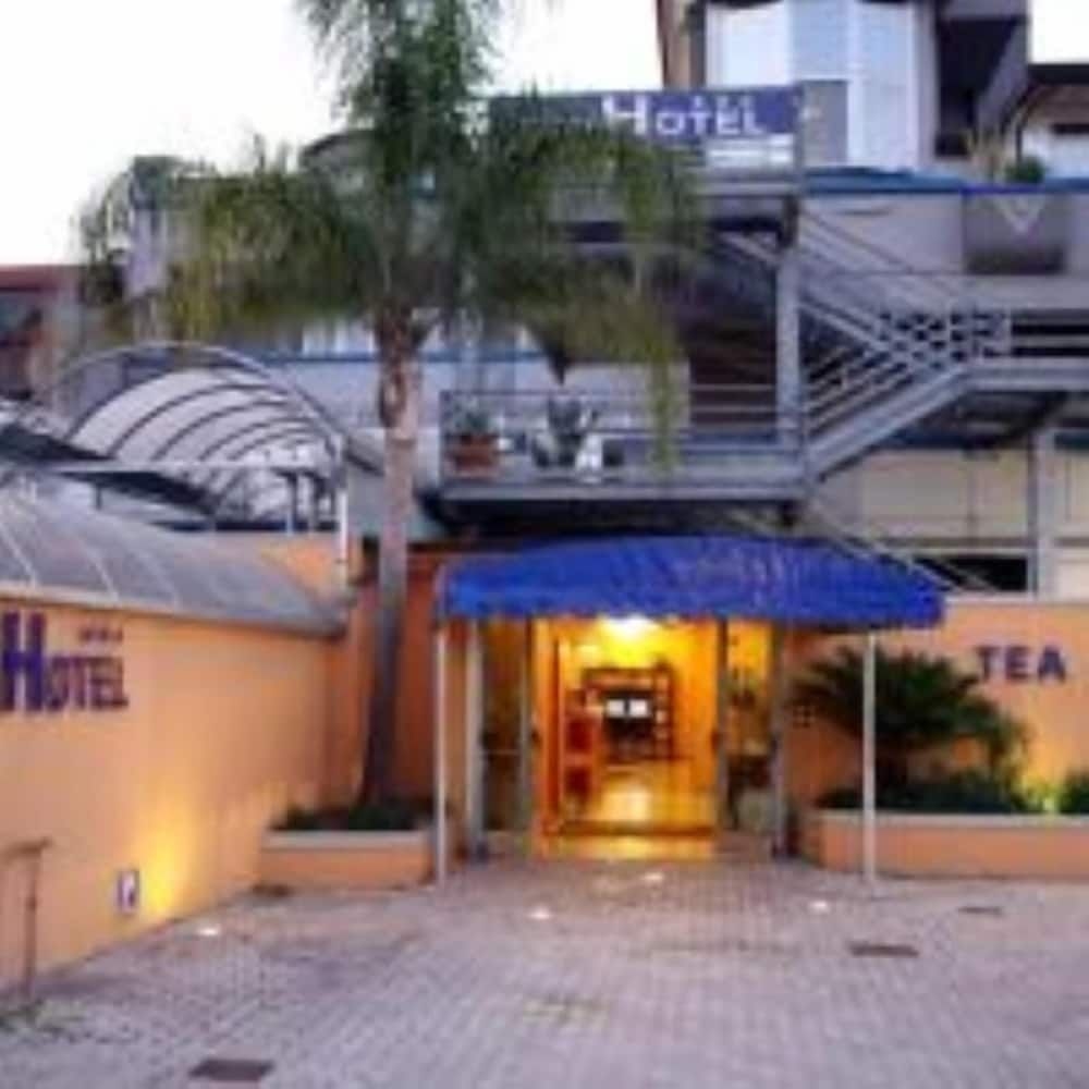 Tea Palace Hotel1