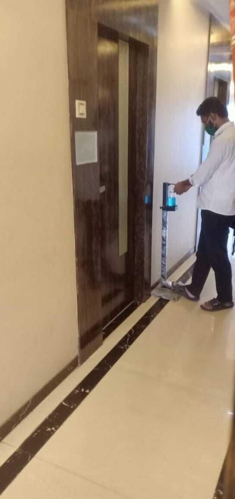 Hotel Navi Mumbai1