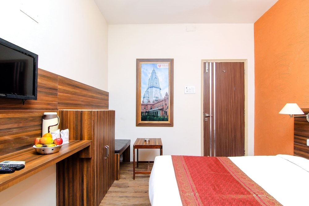 Hotel R B International4