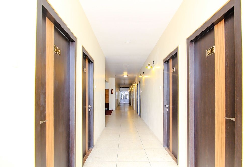 Hotel R B International1