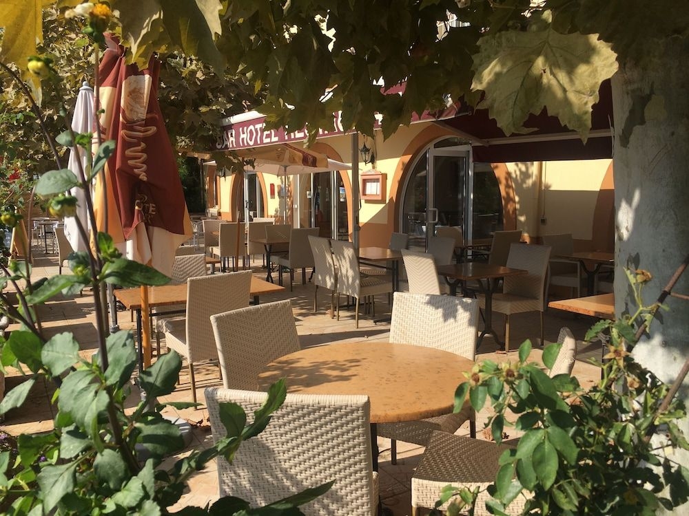 Hotel-Restaurant du Commerce1