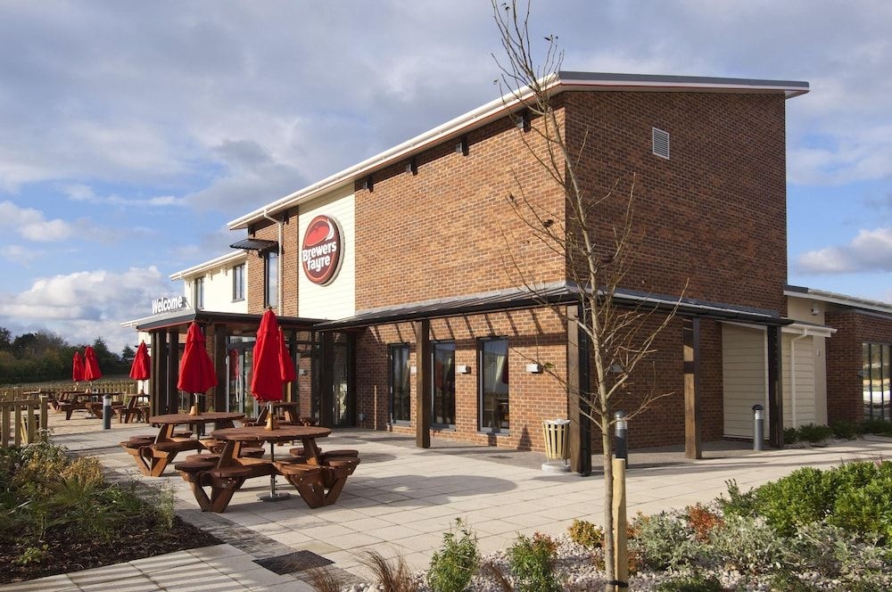 Premier Inn Exeter (M5 J29)1