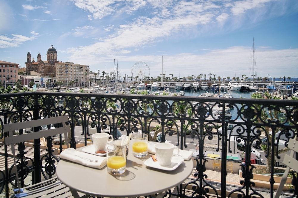 Hotel du Vieux Port1