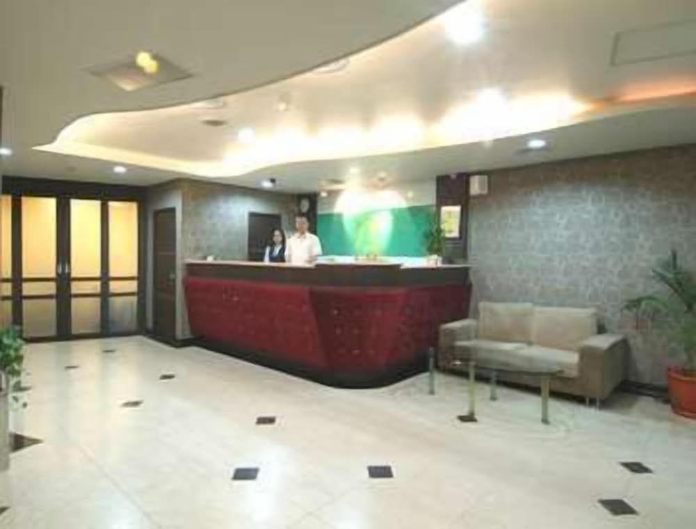 Left Bank Hotel0