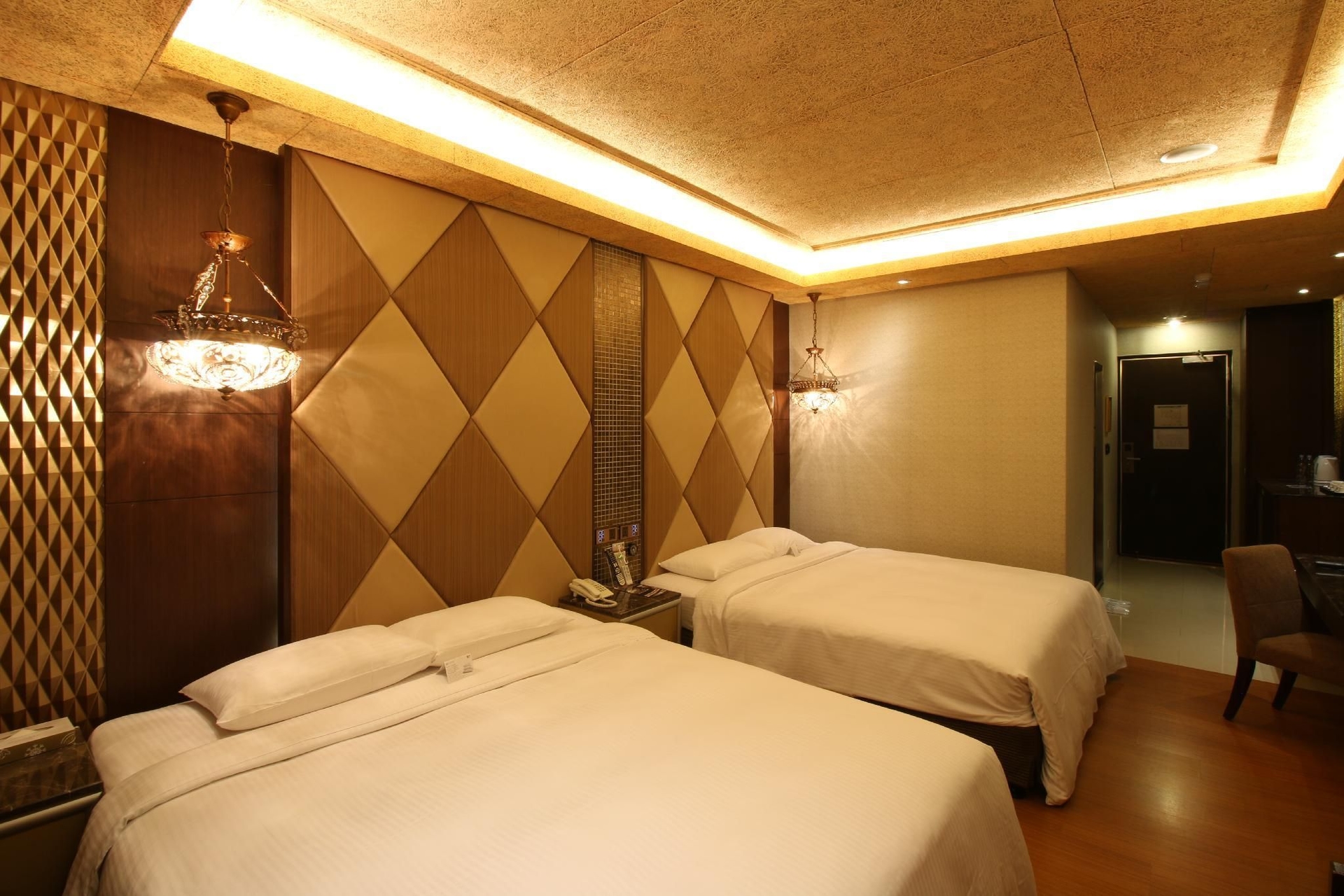 โรงแรมอาร์7 (R7 Hotel)2
