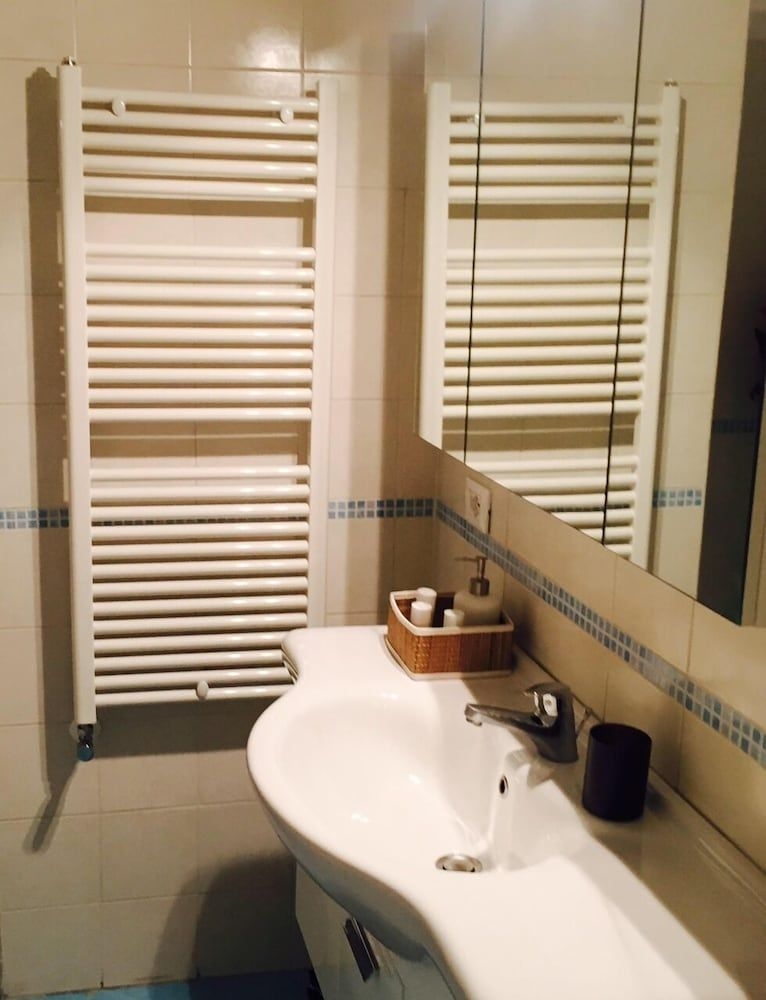 Vatican Station B&B3