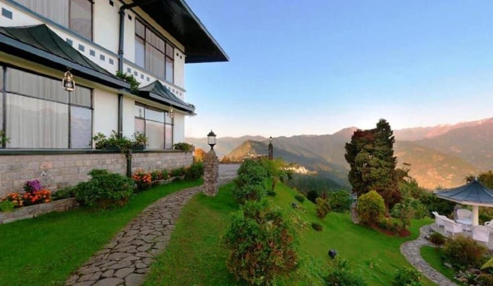 The Elgin Mount Pandim4