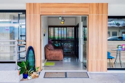 เดอะ โทแพซ เรสซิเดนซ์ (The Topaz Residence)1