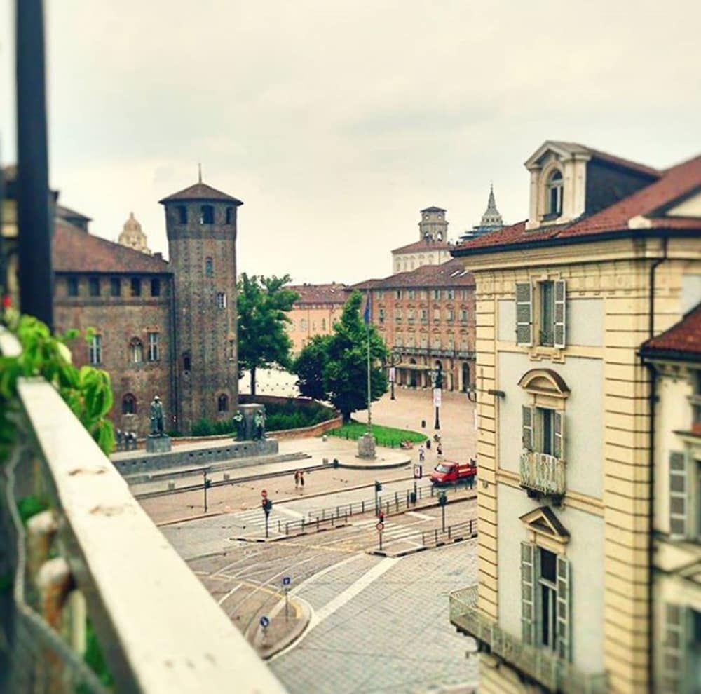 Piazza Castello Apartment1
