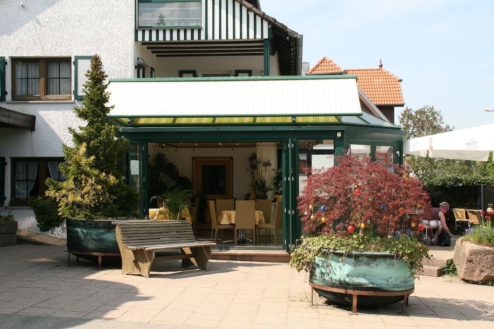 Hotel-Restaurant-Cafe Ehrich1