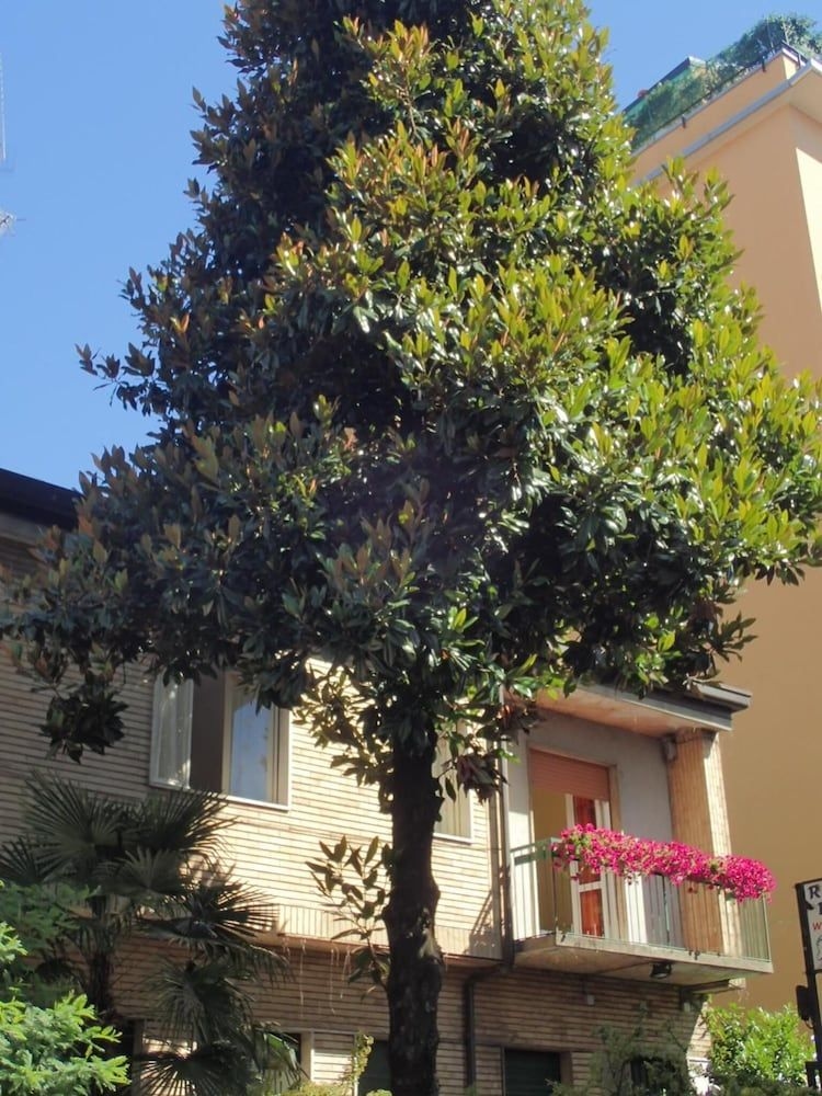 Hotel Brivio0