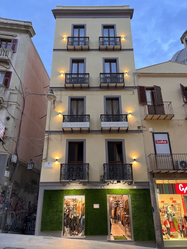 B&B Centro Storico Via Manno4