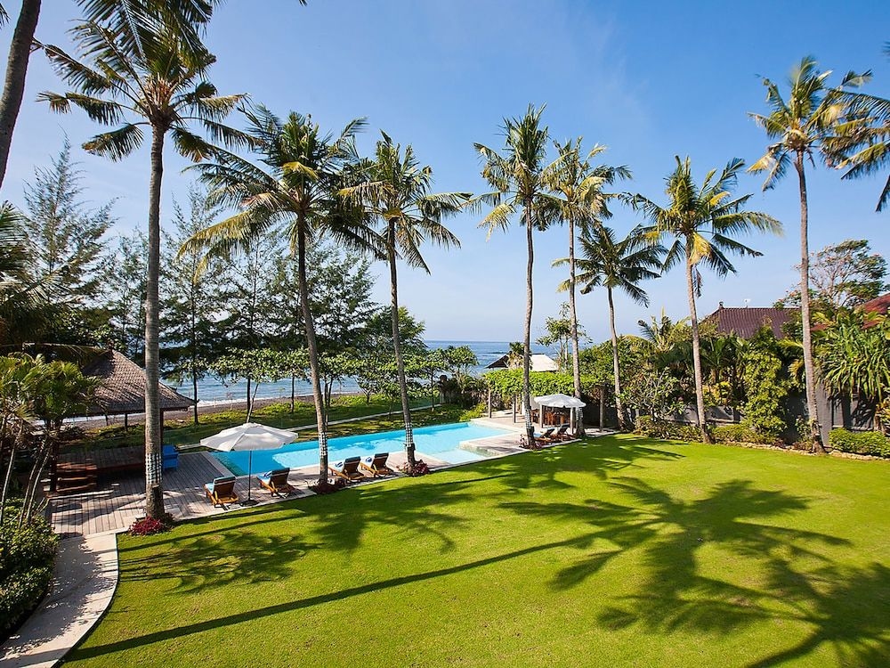 Puri Nirwana Luxury Beachfront Villa3