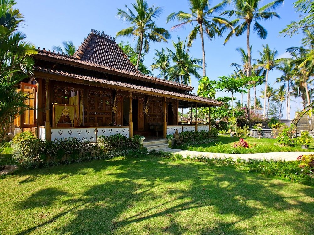 Puri Nirwana Luxury Beachfront Villa2