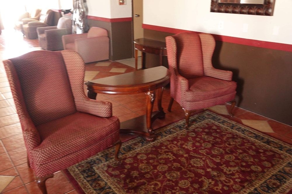 Lamplighter American Inn3