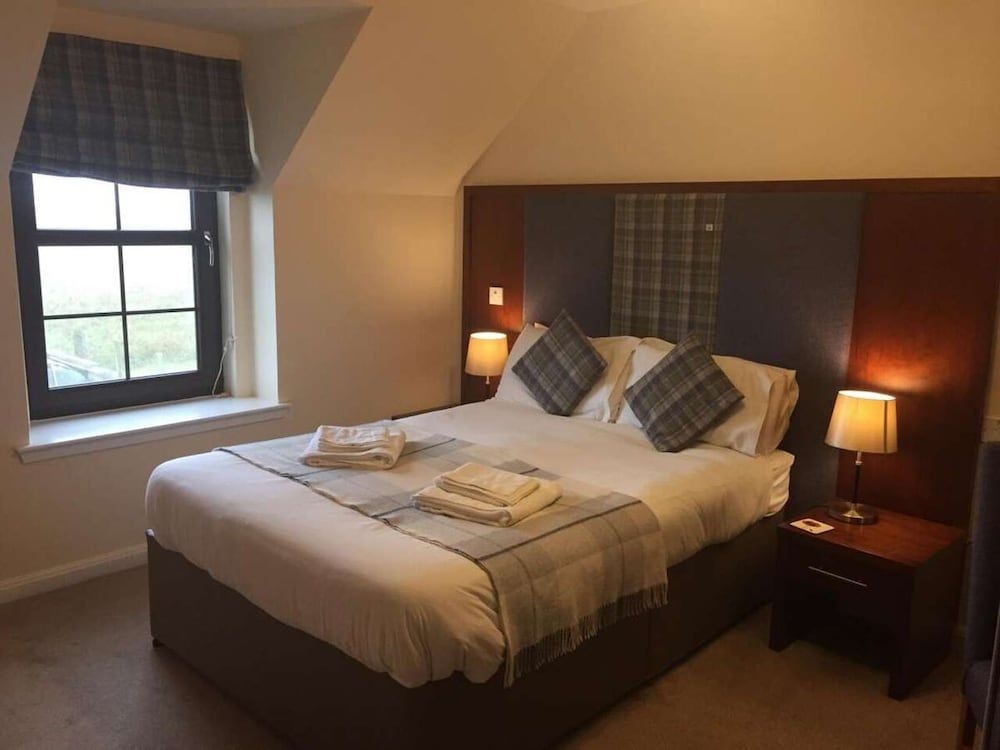 Polochar Inn0