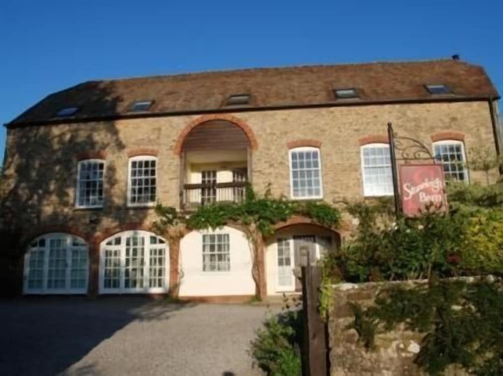 Stoneleigh Barn Bed and Breakfast0