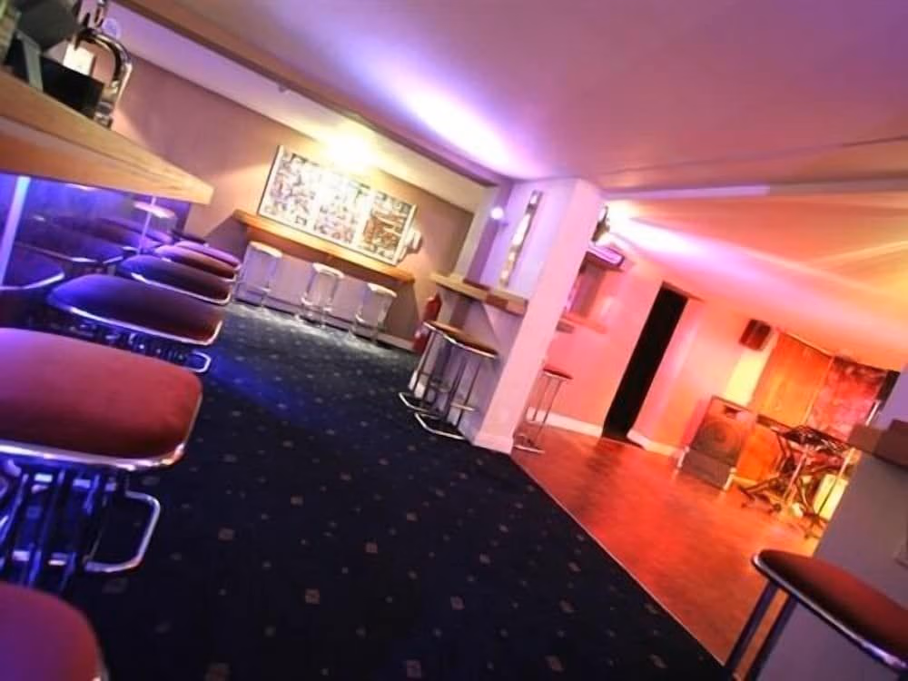 Dutchman Hotel2