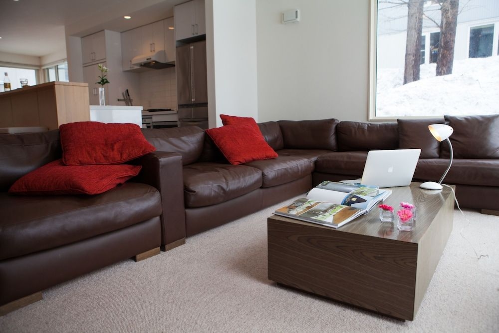 Yutaka Townhouse3