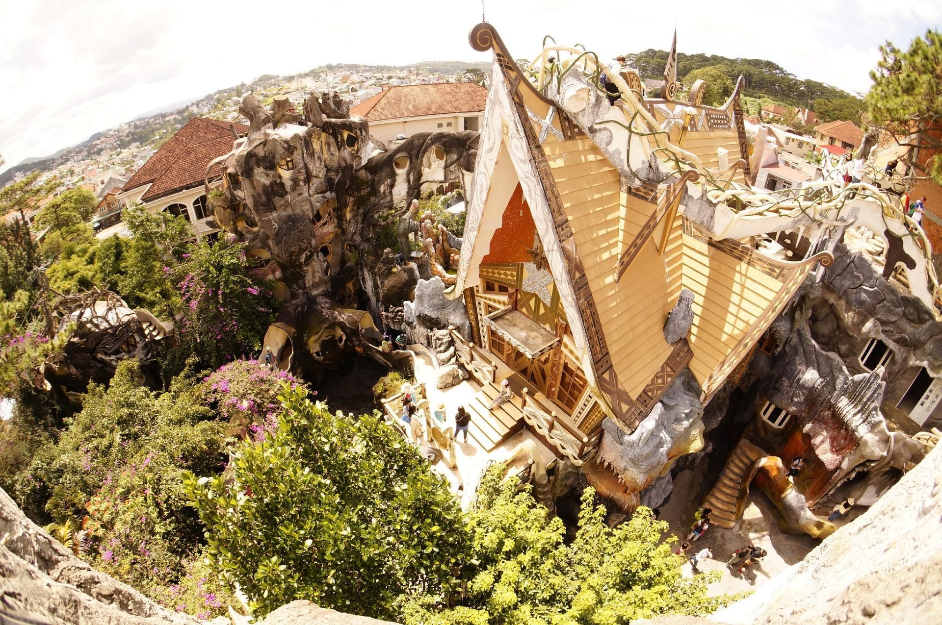 เครซี เฮาส์ ด่าหลัต (Crazy House Dalat)4