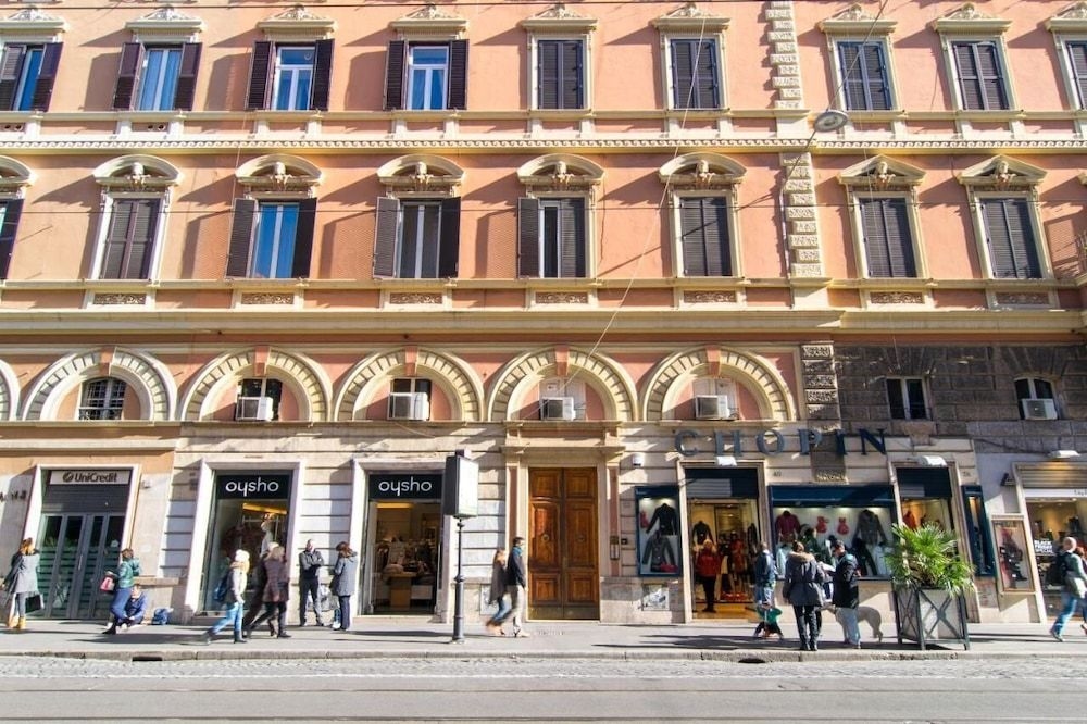 Maison Vaticana3