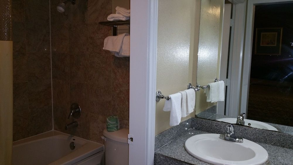 Executive Inn and Suites Waxahachie3