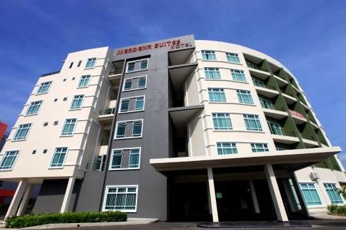 เมอร์เดก้า สวีท โฮเต็ล (Merdeka Suites Hotel)1